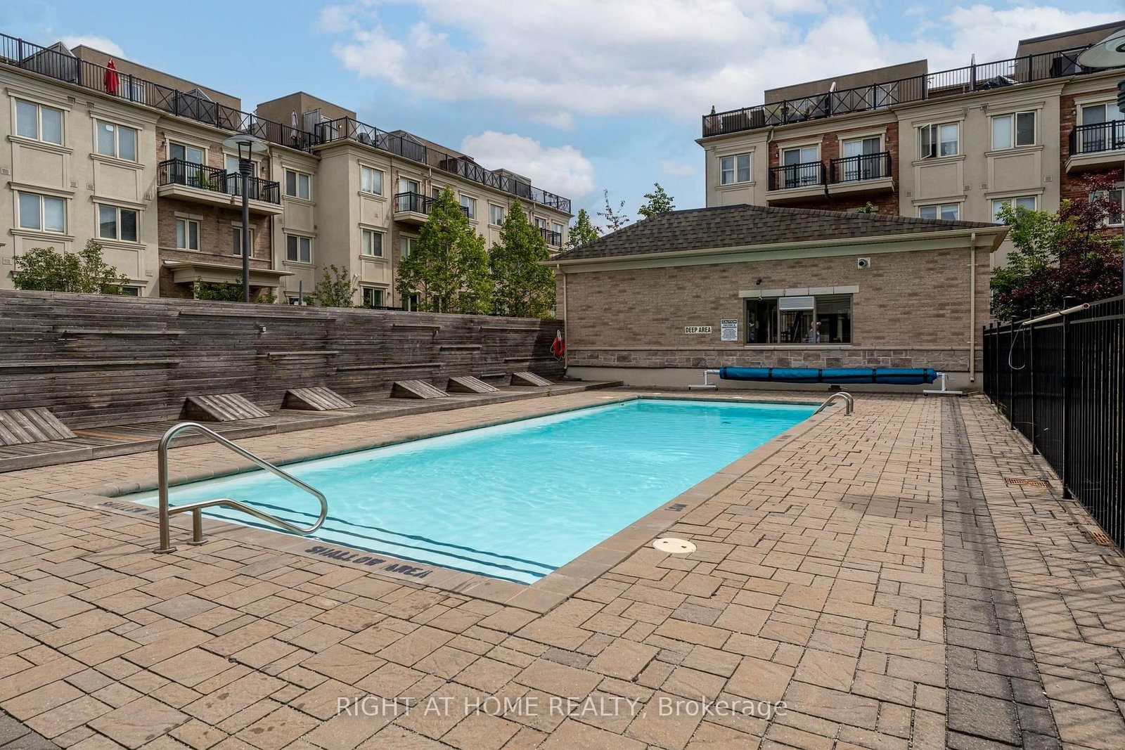 31-27 Coneflower Cres, Toronto — 41