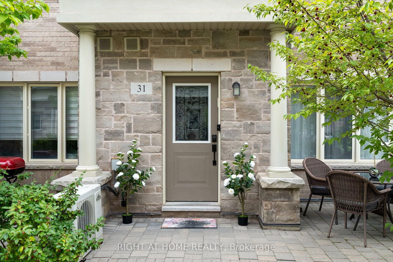 31-27 Coneflower Cres, Toronto — 45