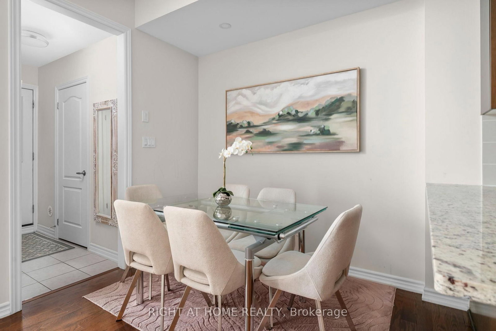 31-27 Coneflower Cres, Toronto — 9