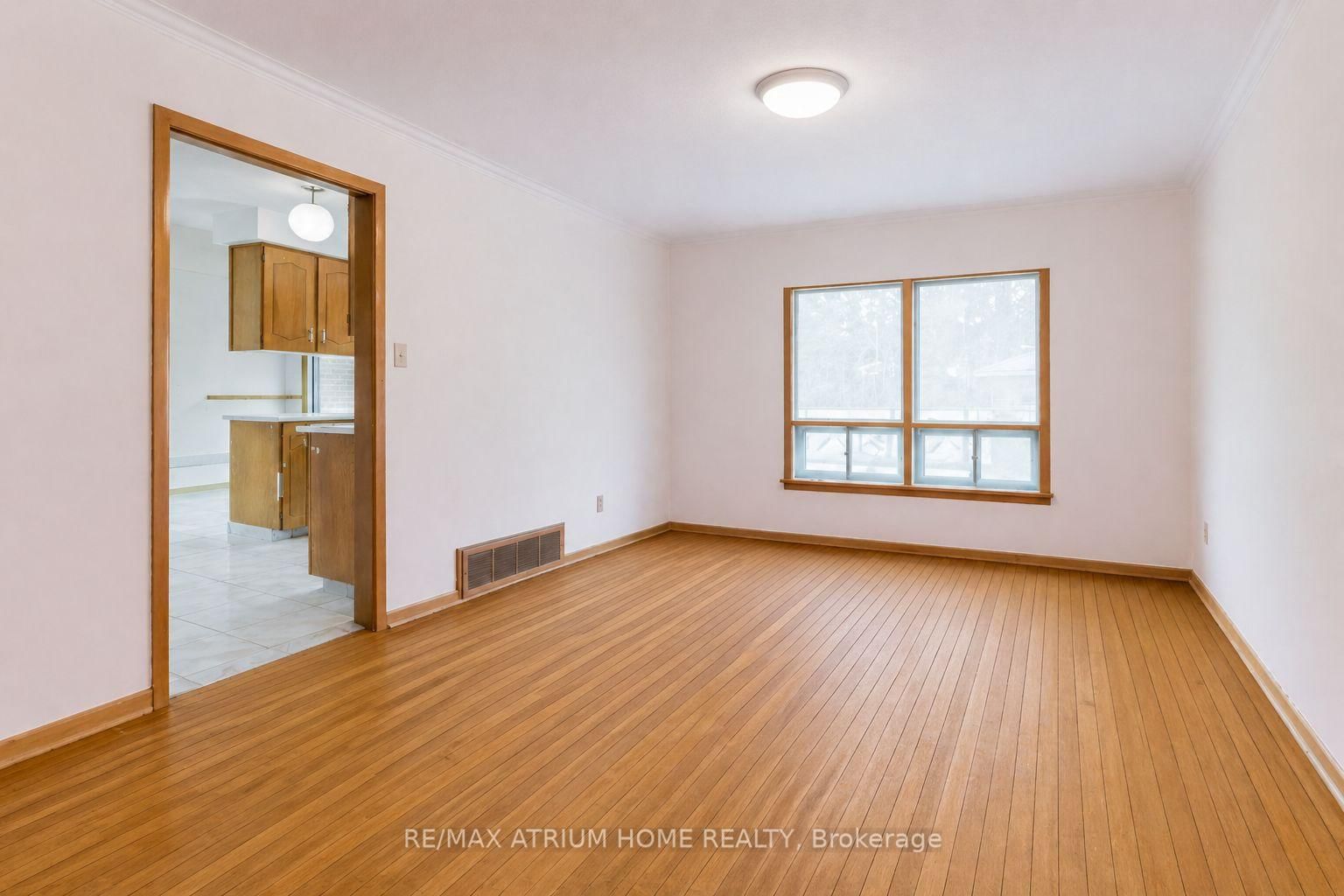 522 Cummer Ave, Toronto — 3