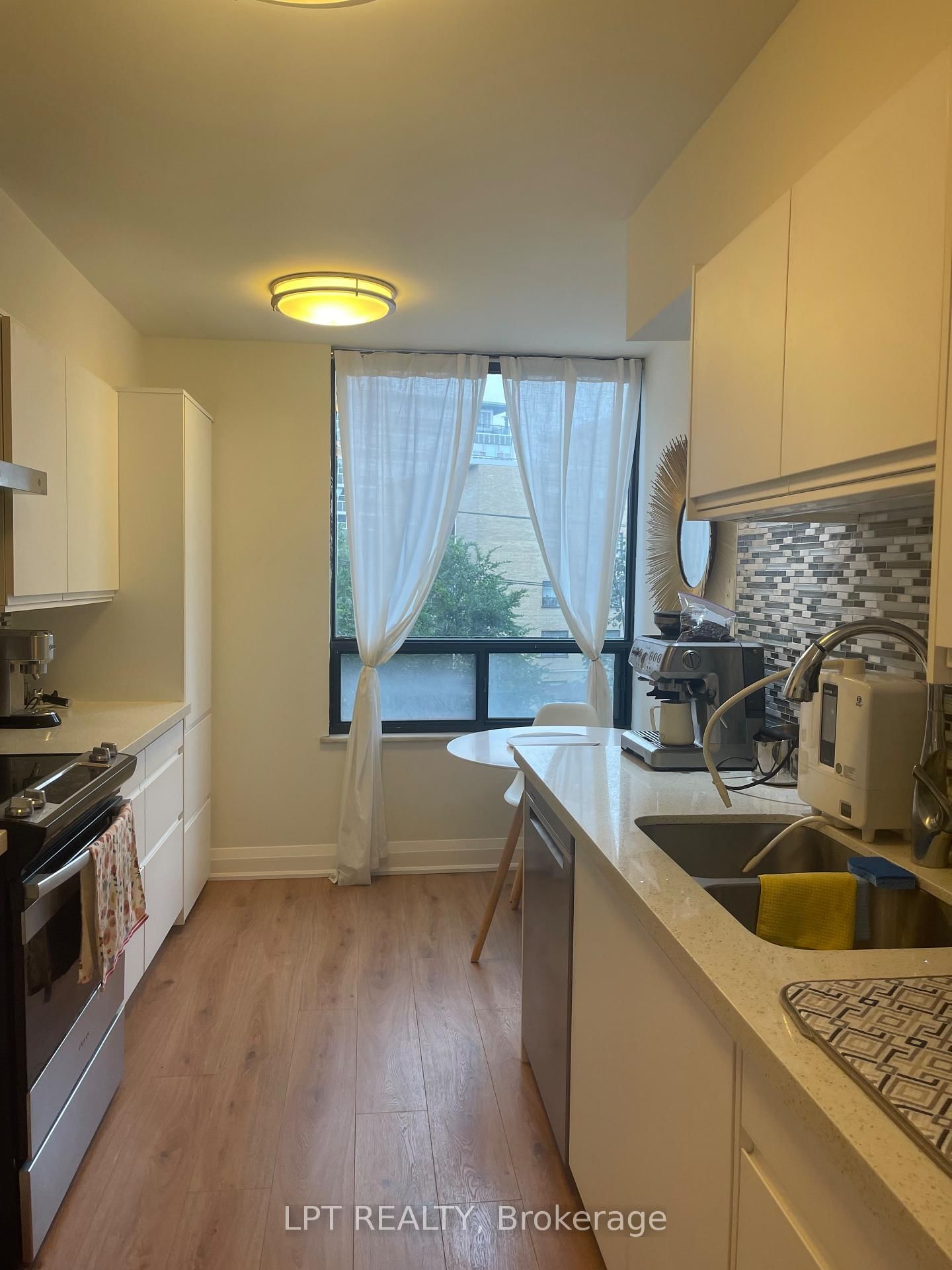 402-22 Shallmar Blvd, Toronto — 10