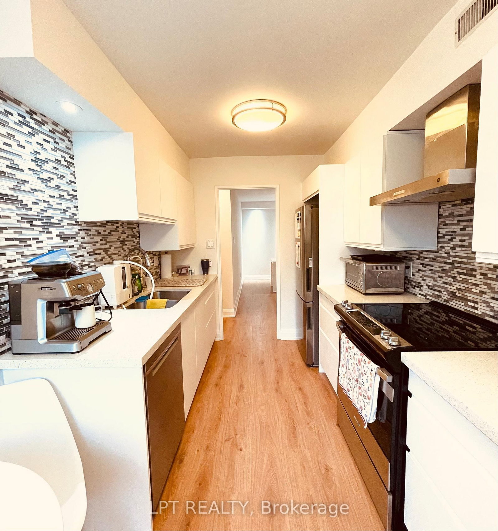 402-22 Shallmar Blvd, Toronto — 8