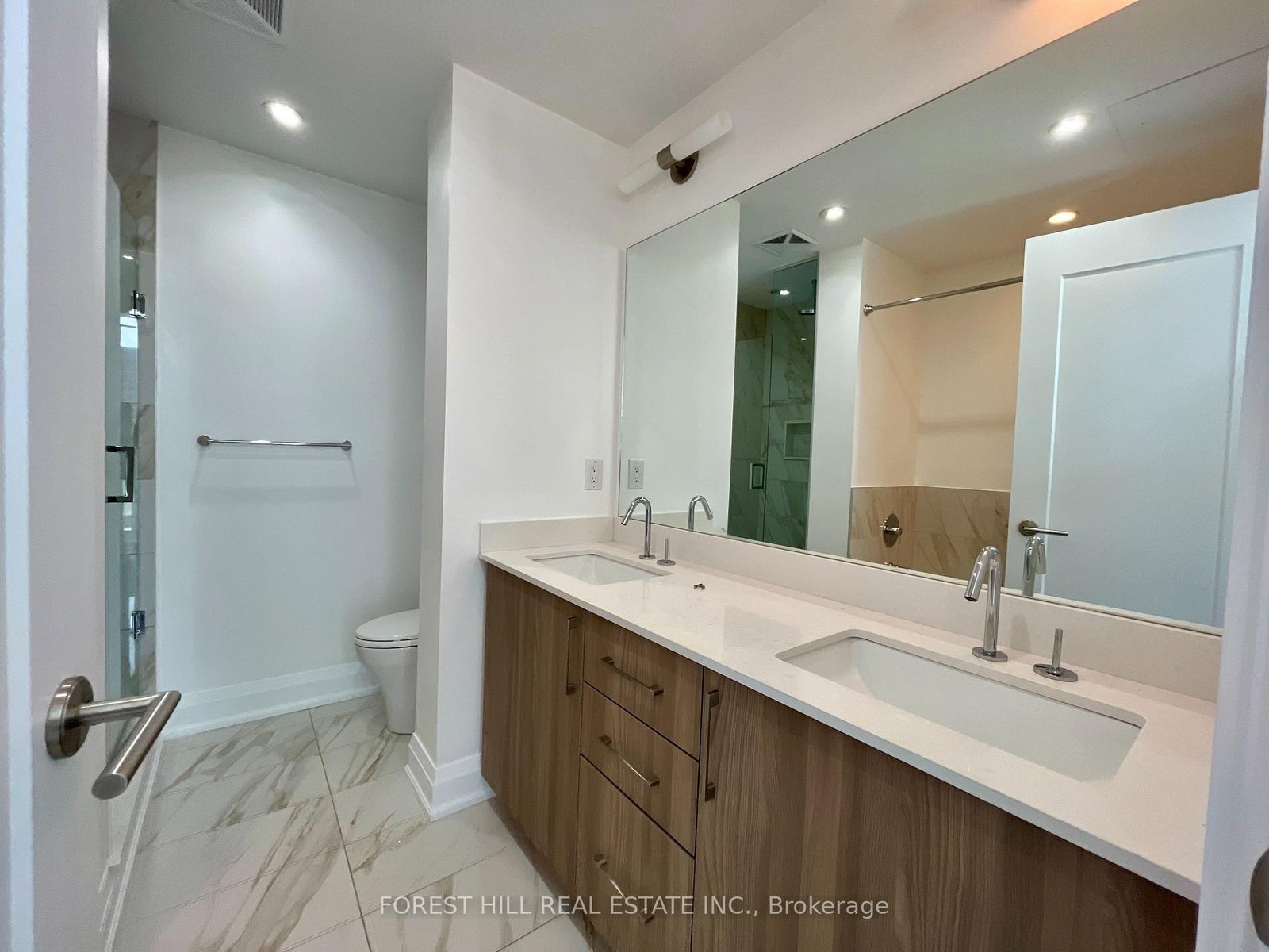 1802-88 Cumberland Ave, Toronto — 12