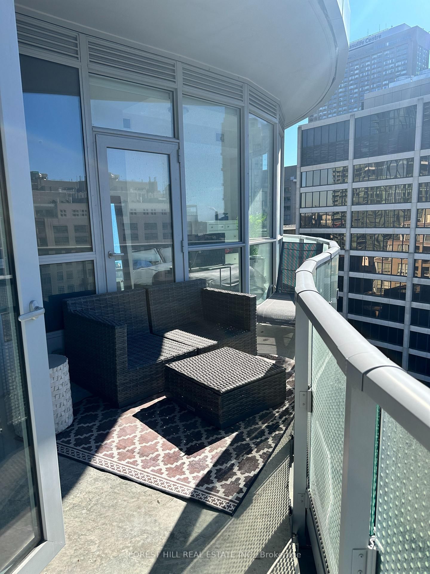1802-88 Cumberland Ave, Toronto — 16