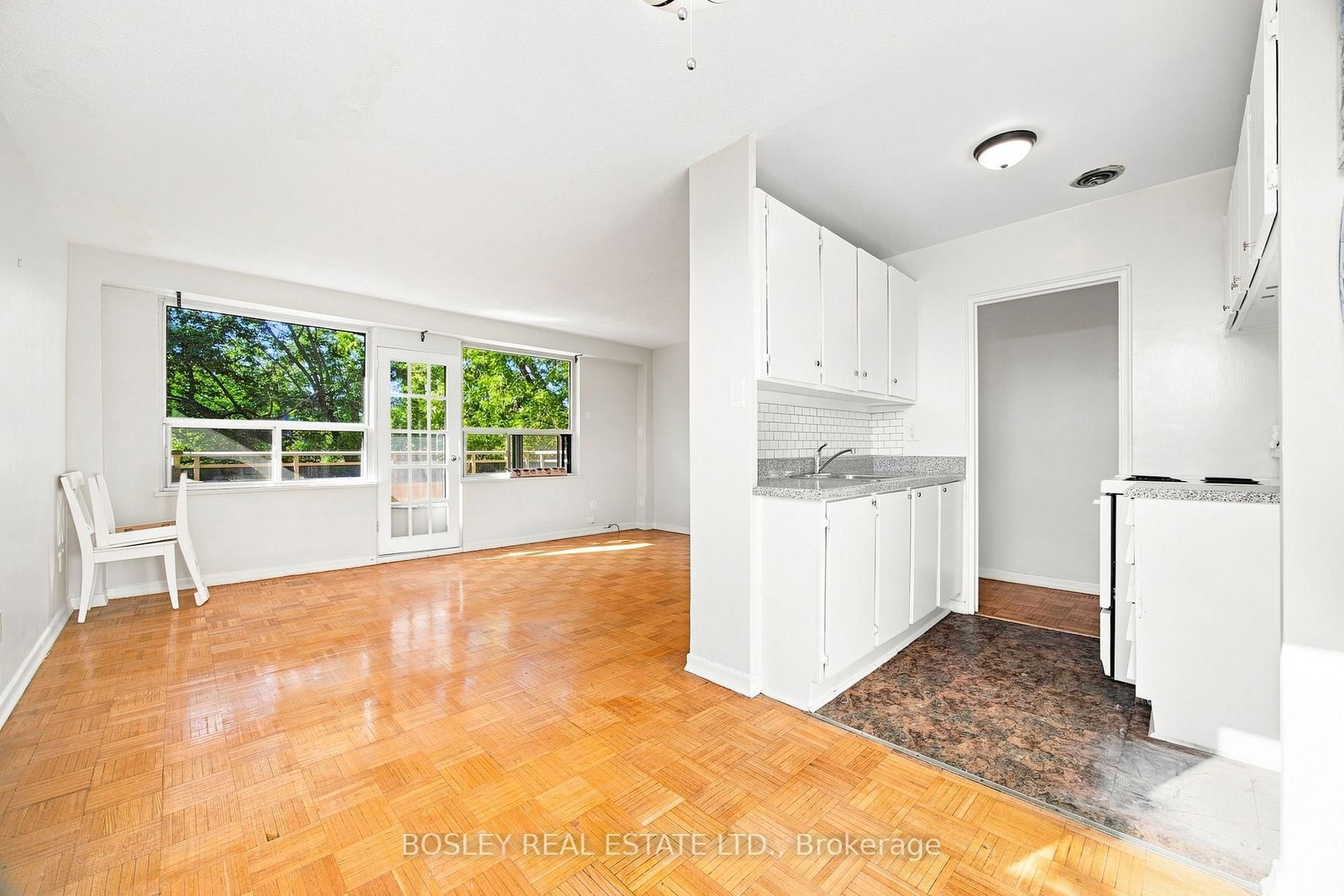 409-85 Lawton Blvd, Toronto — 12