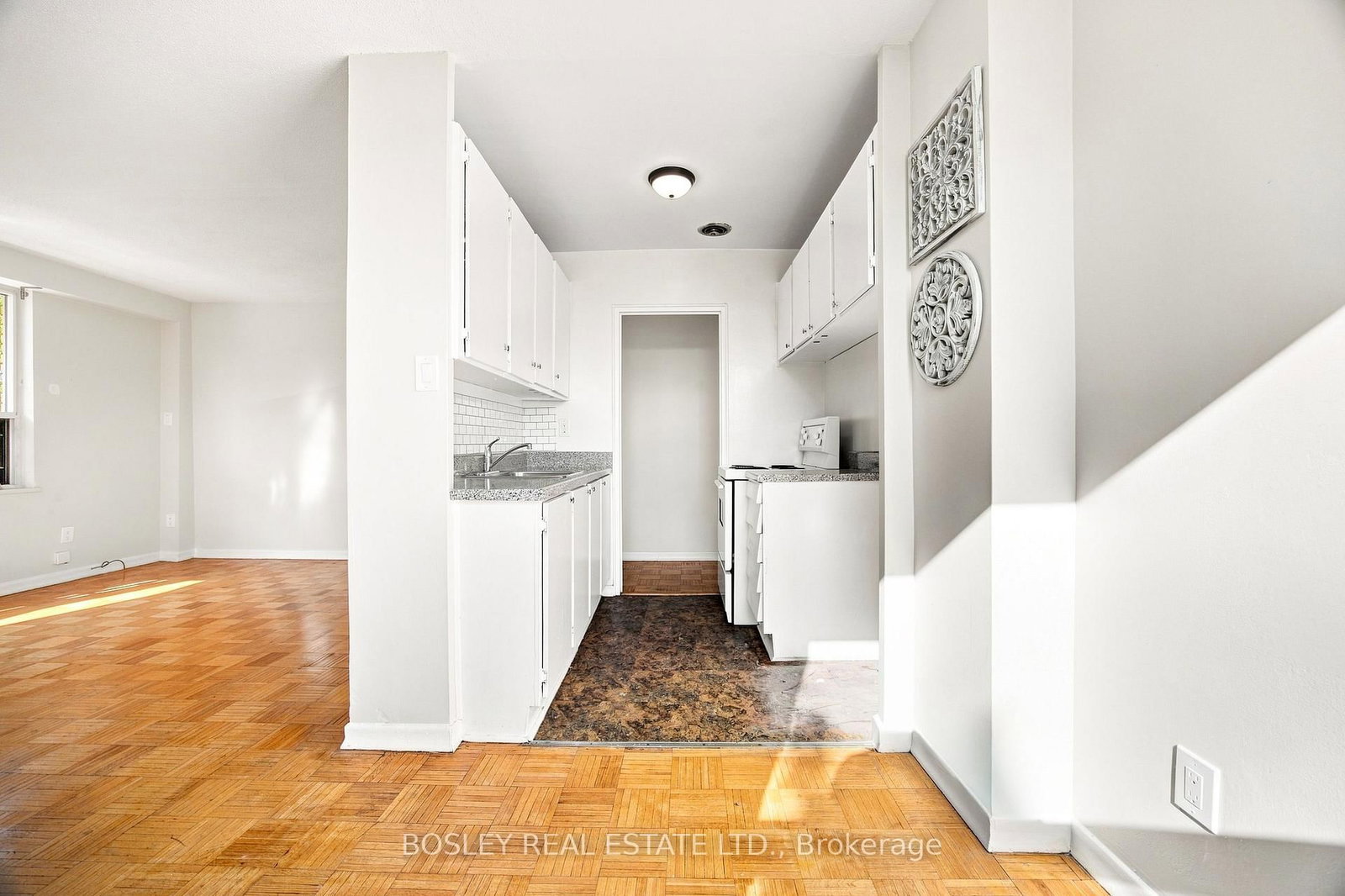 409-85 Lawton Blvd, Toronto — 13