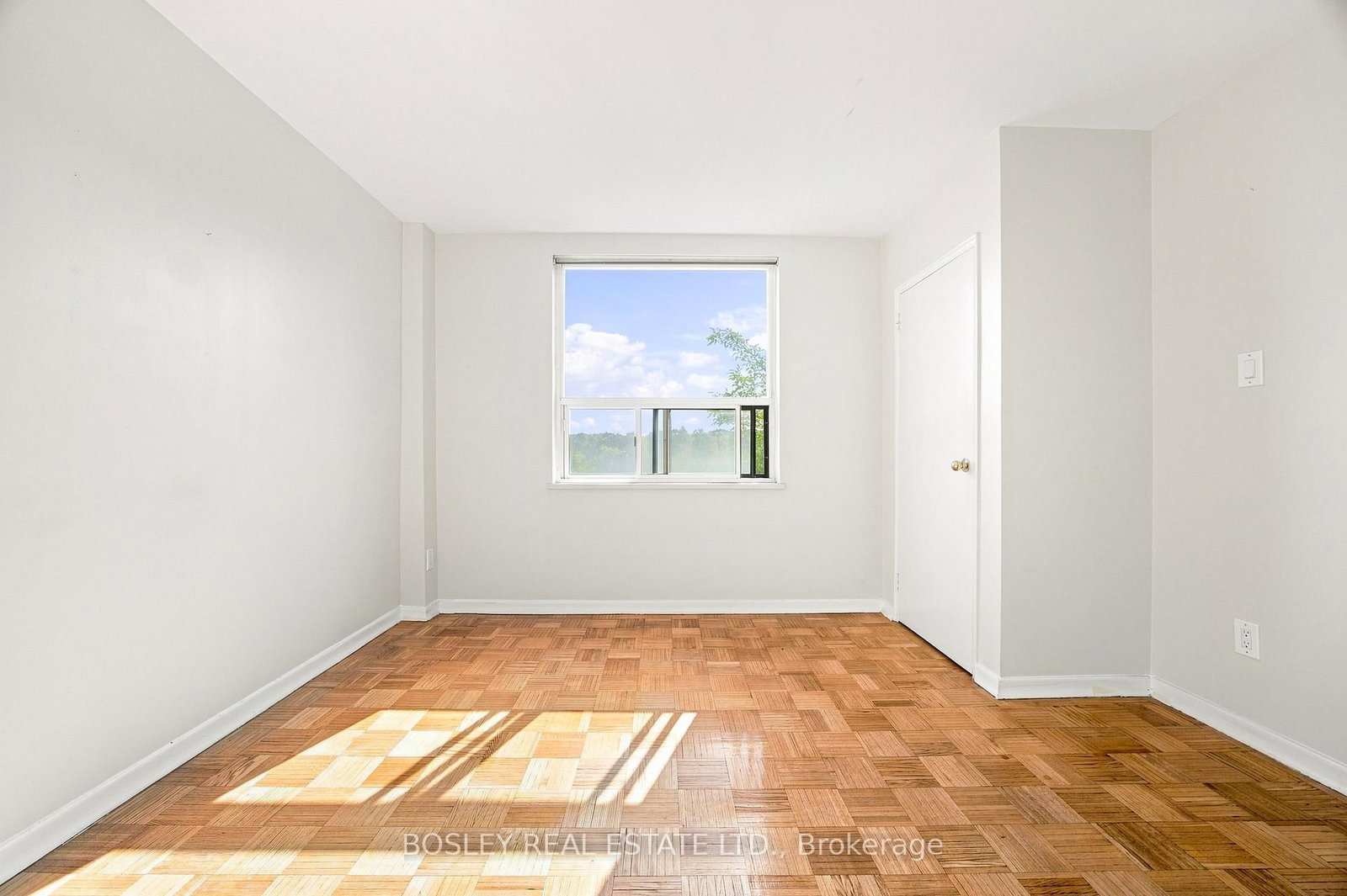 409-85 Lawton Blvd, Toronto — 15