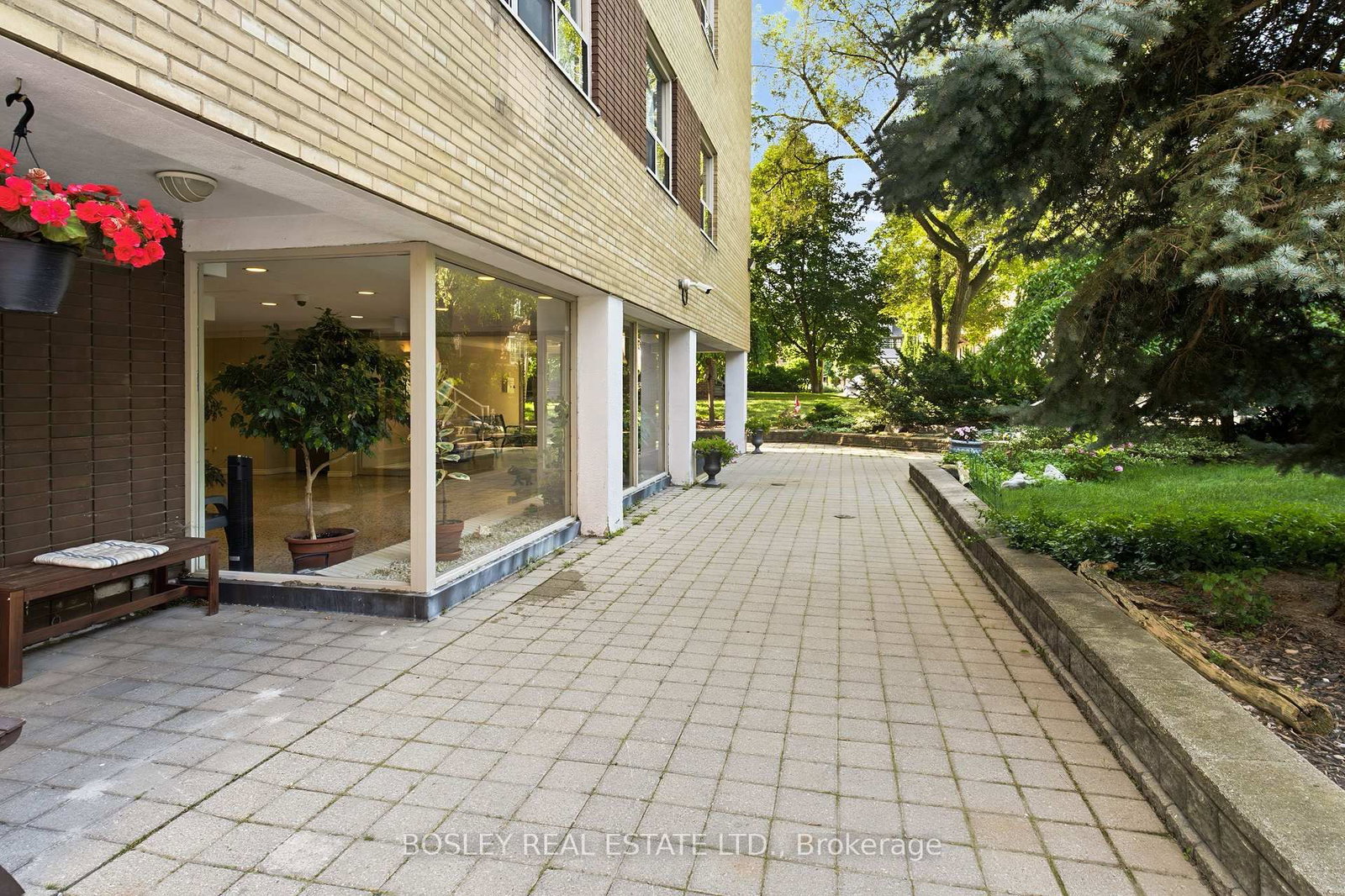 409-85 Lawton Blvd, Toronto — 31