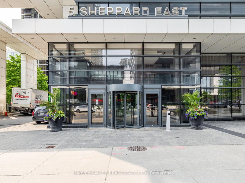 2121 - 5 Sheppard Ave - Photo 2