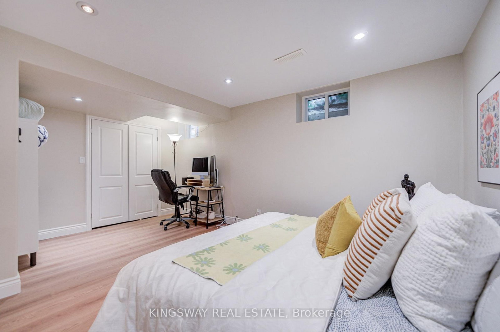 20 Wigmore Dr, Toronto — 44