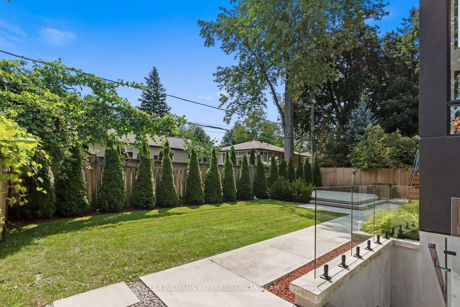 27 Berkinshaw Cres, Toronto — 45