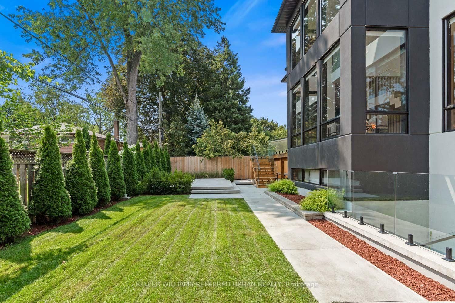 27 Berkinshaw Cres, Toronto — 47
