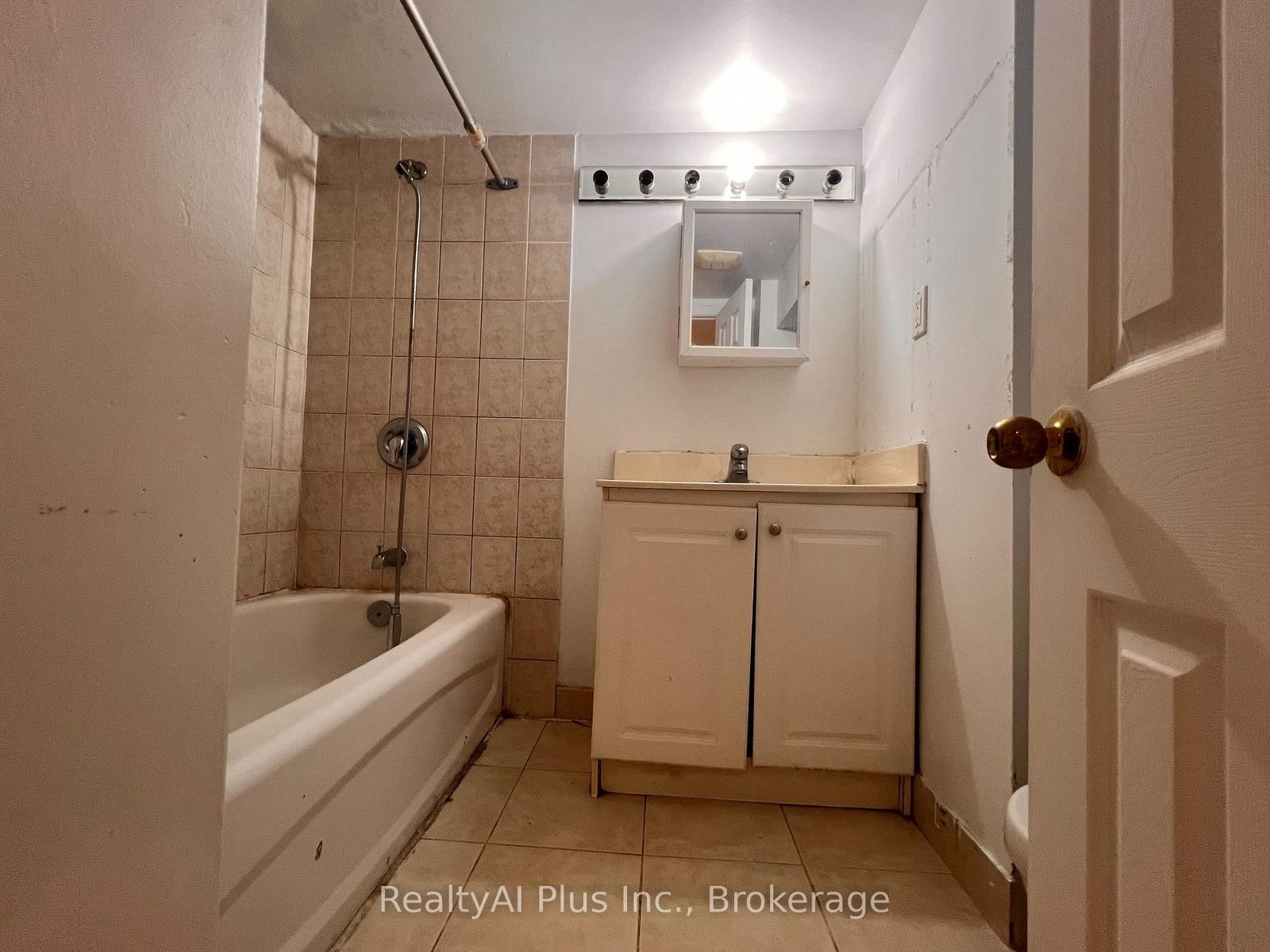 182 Boulton Ave, Toronto — 14