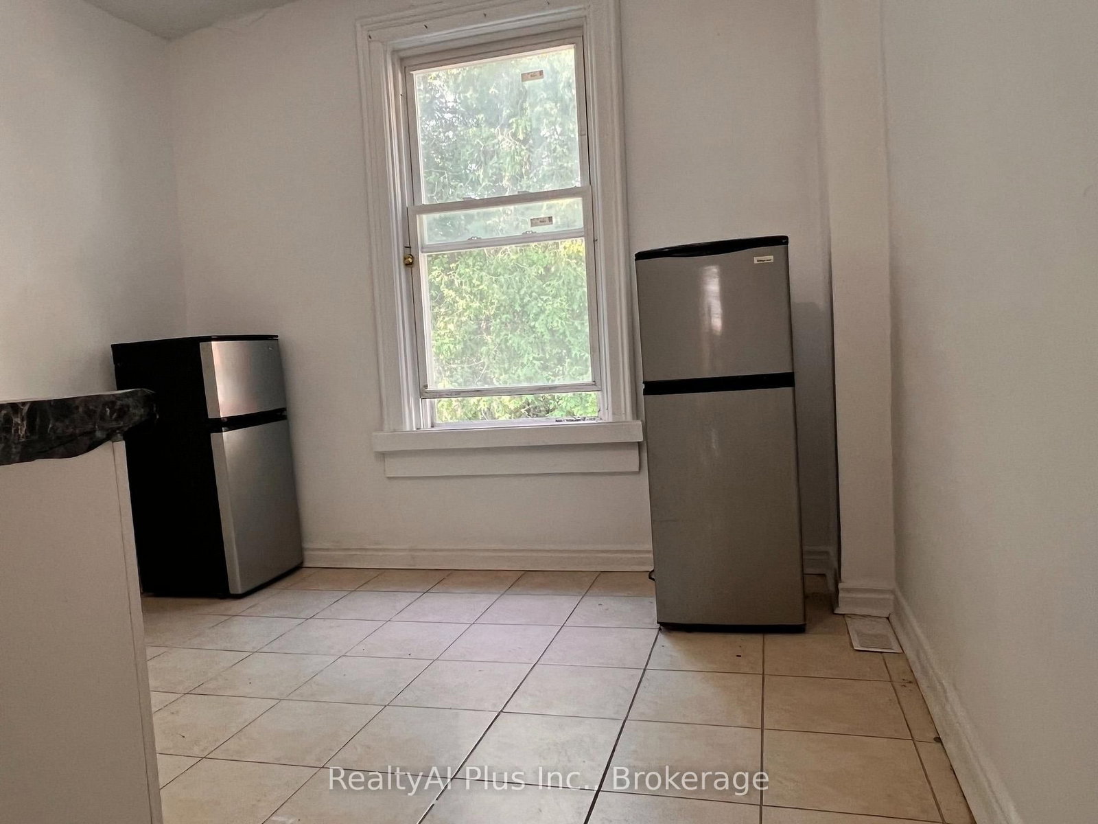 182 Boulton Ave, Toronto — 23