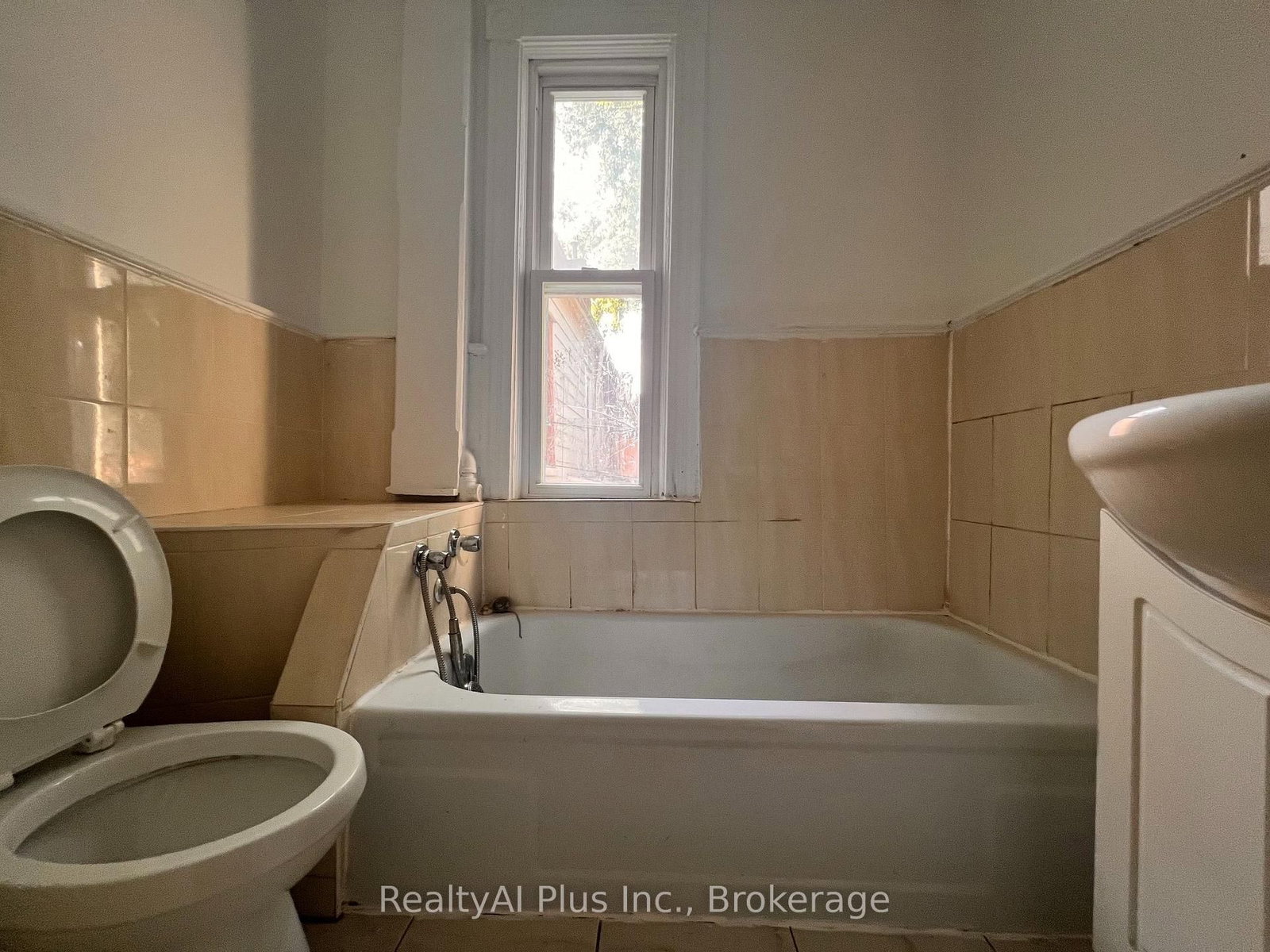 182 Boulton Ave, Toronto — 25