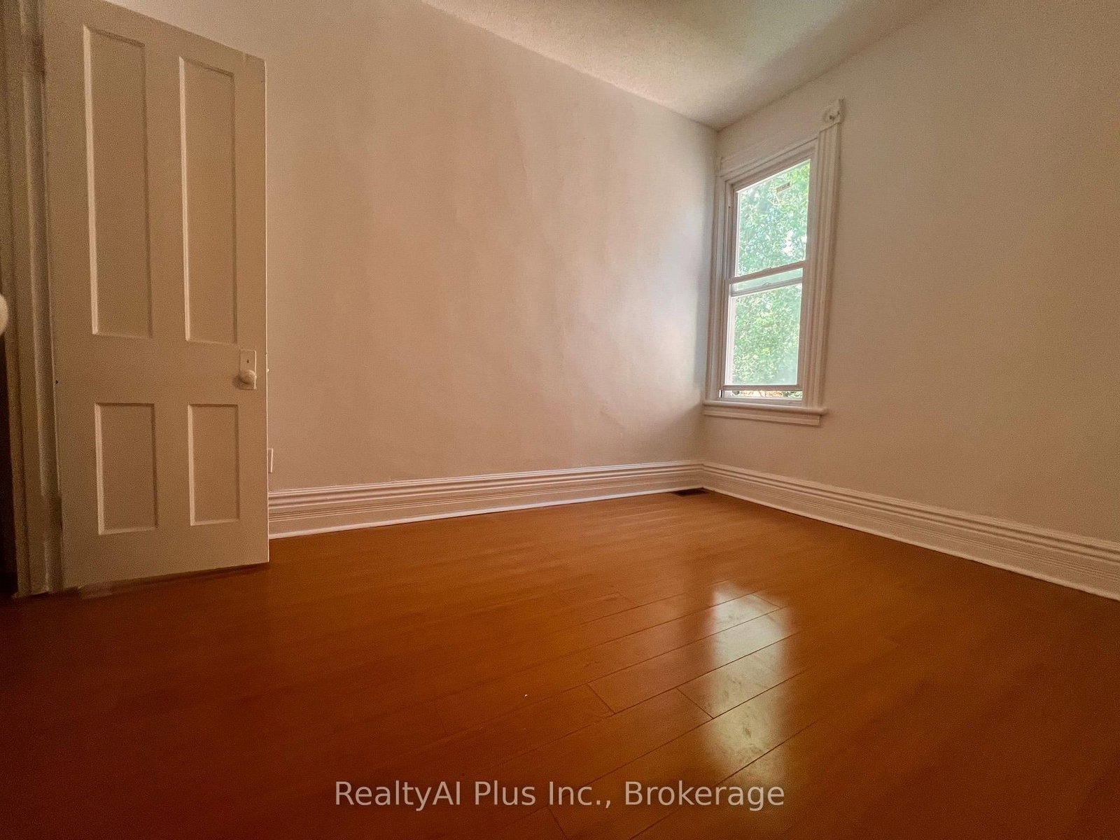 182 Boulton Ave, Toronto — 26