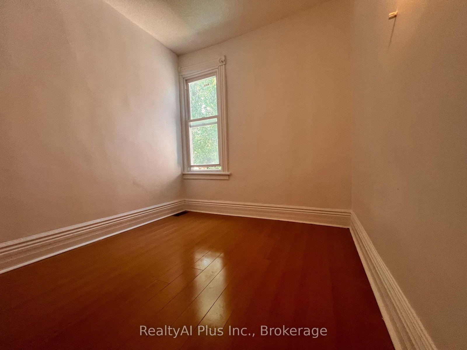 182 Boulton Ave, Toronto — 27