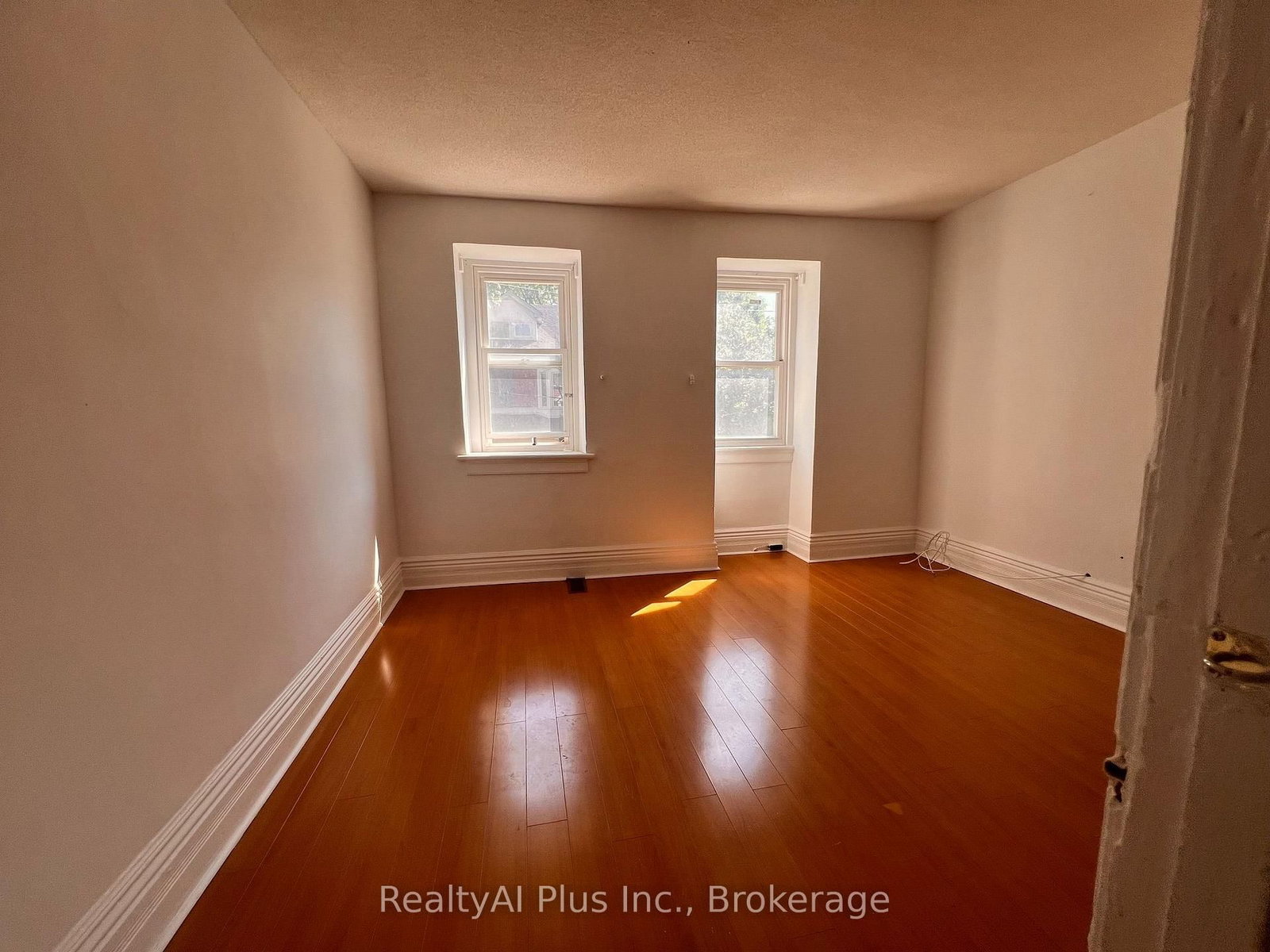 182 Boulton Ave, Toronto — 28