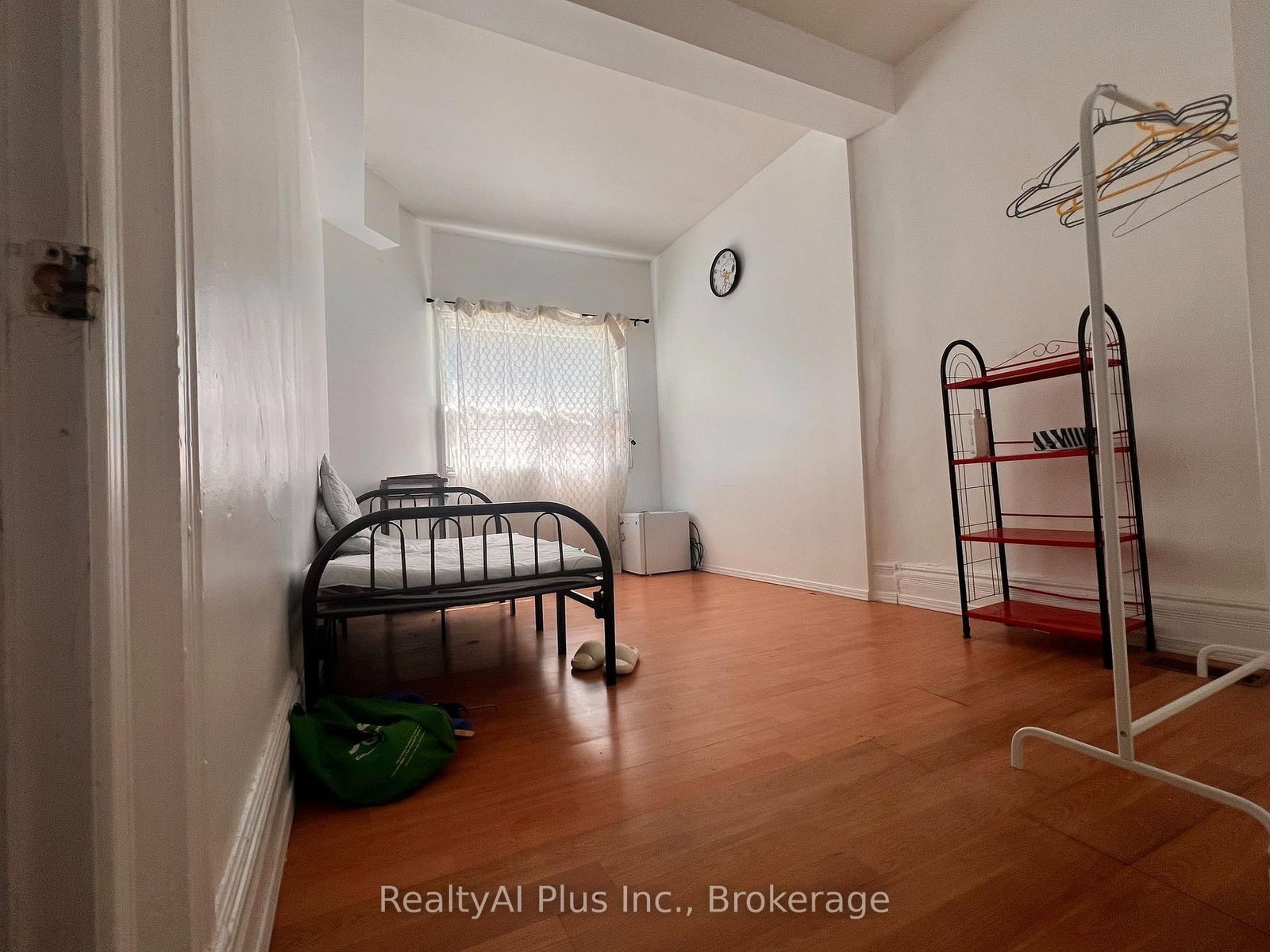 182 Boulton Ave, Toronto — 6