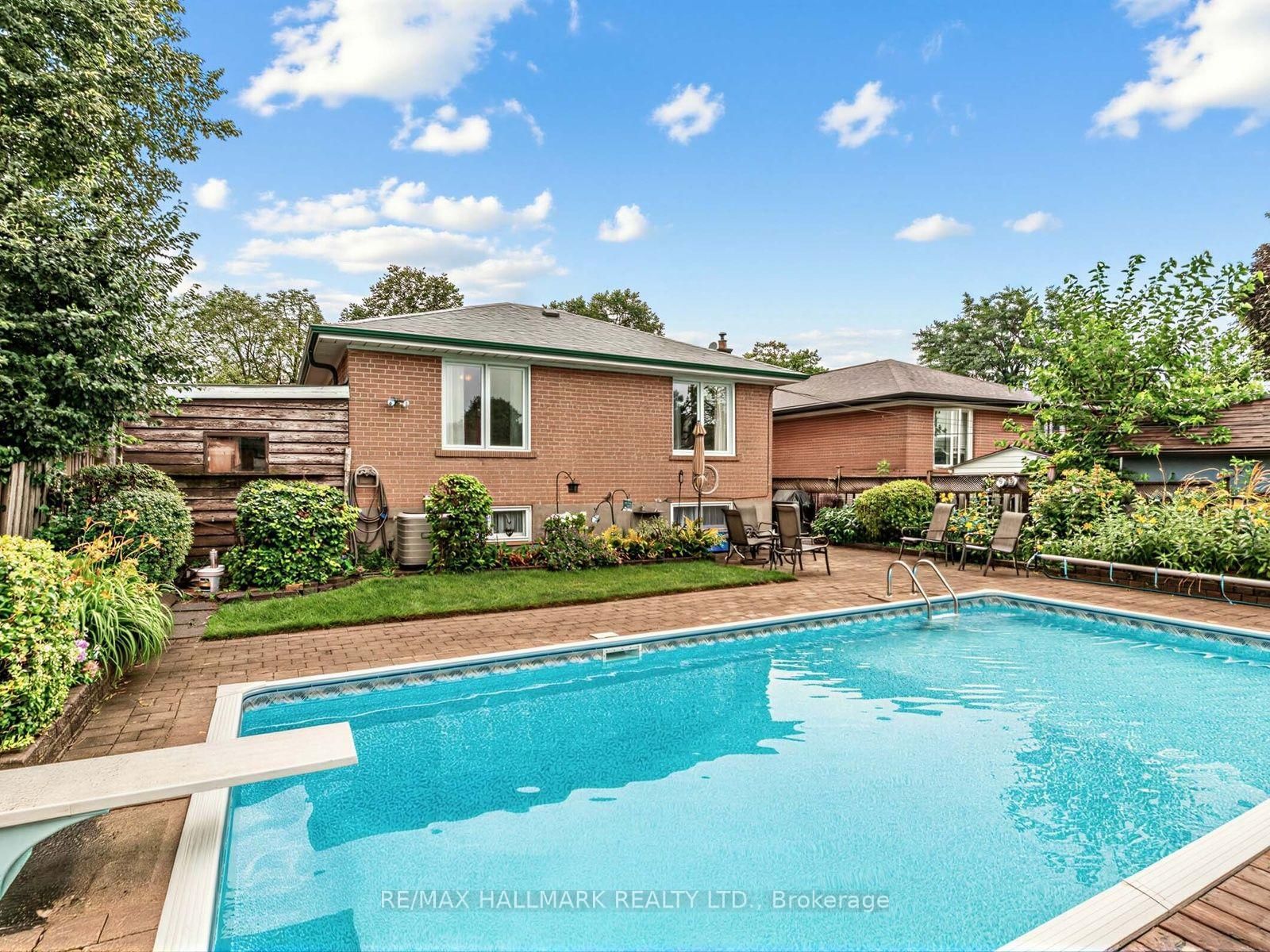 23 Lynnbrook Dr, Toronto — 32
