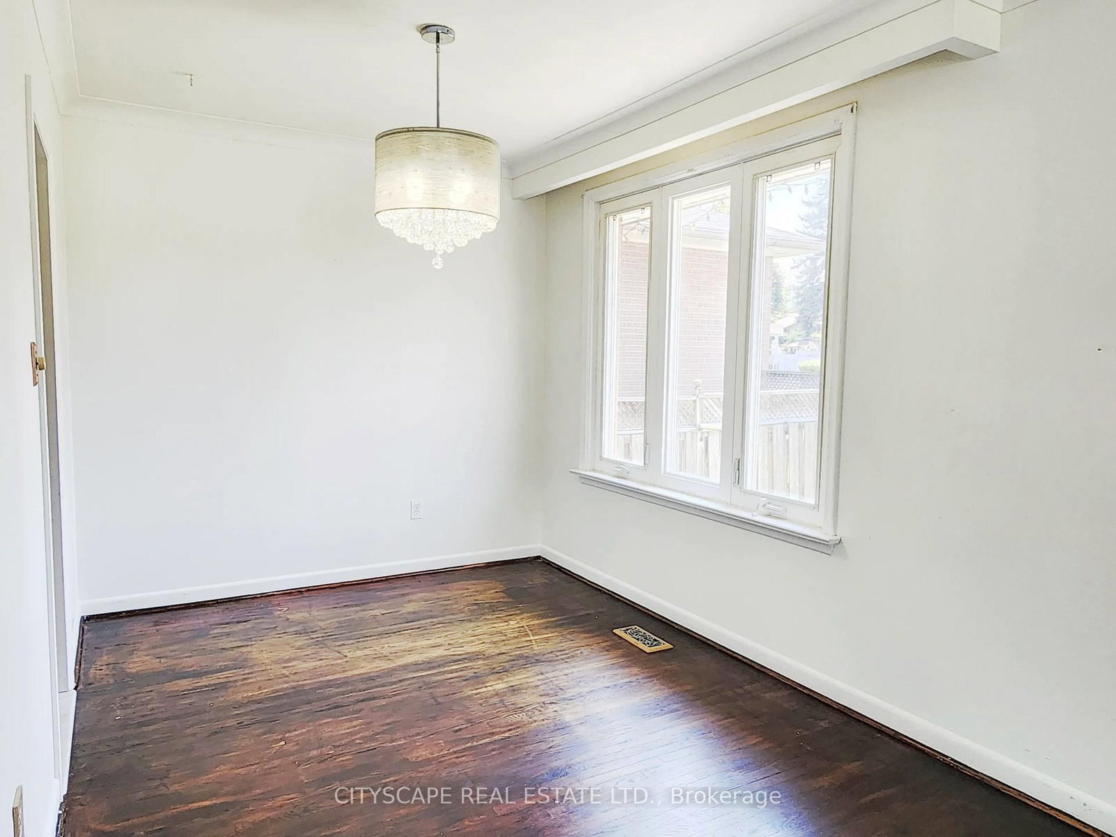 23 MANORWOOD Rd, Toronto — 10