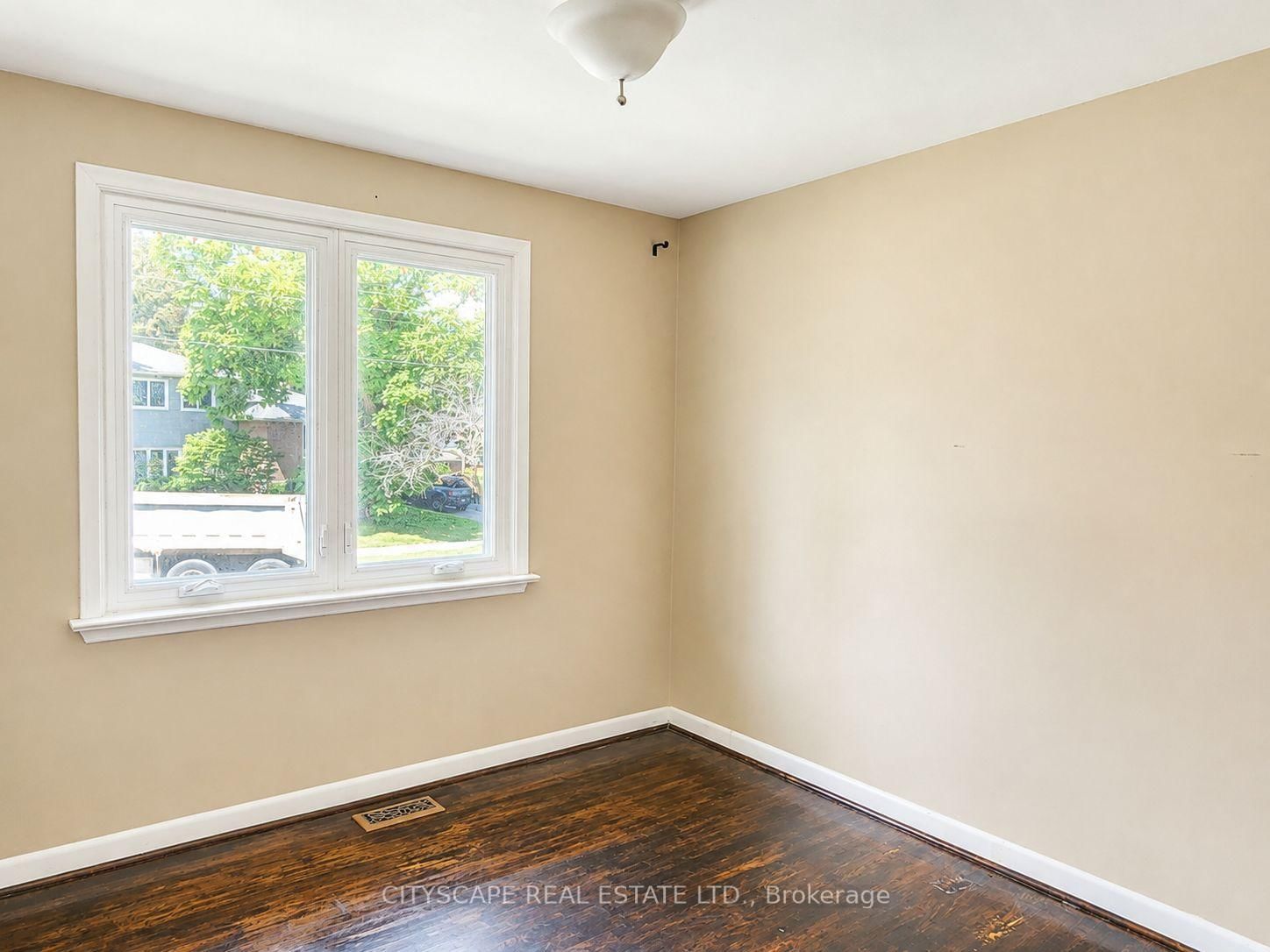 23 MANORWOOD Rd, Toronto — 15