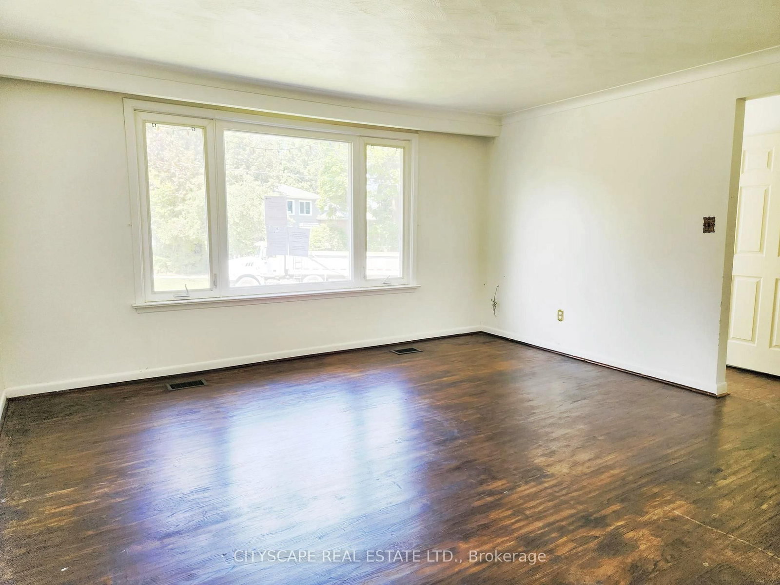 23 MANORWOOD Rd, Toronto — 6