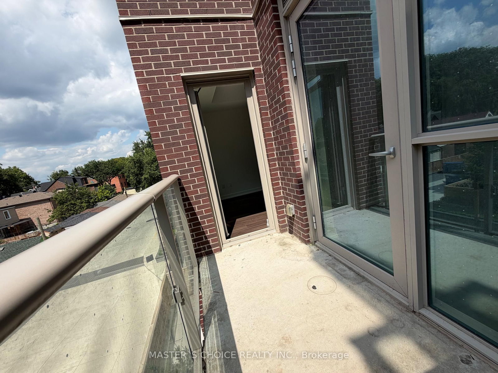 323-150 logan Ave, Toronto — 11