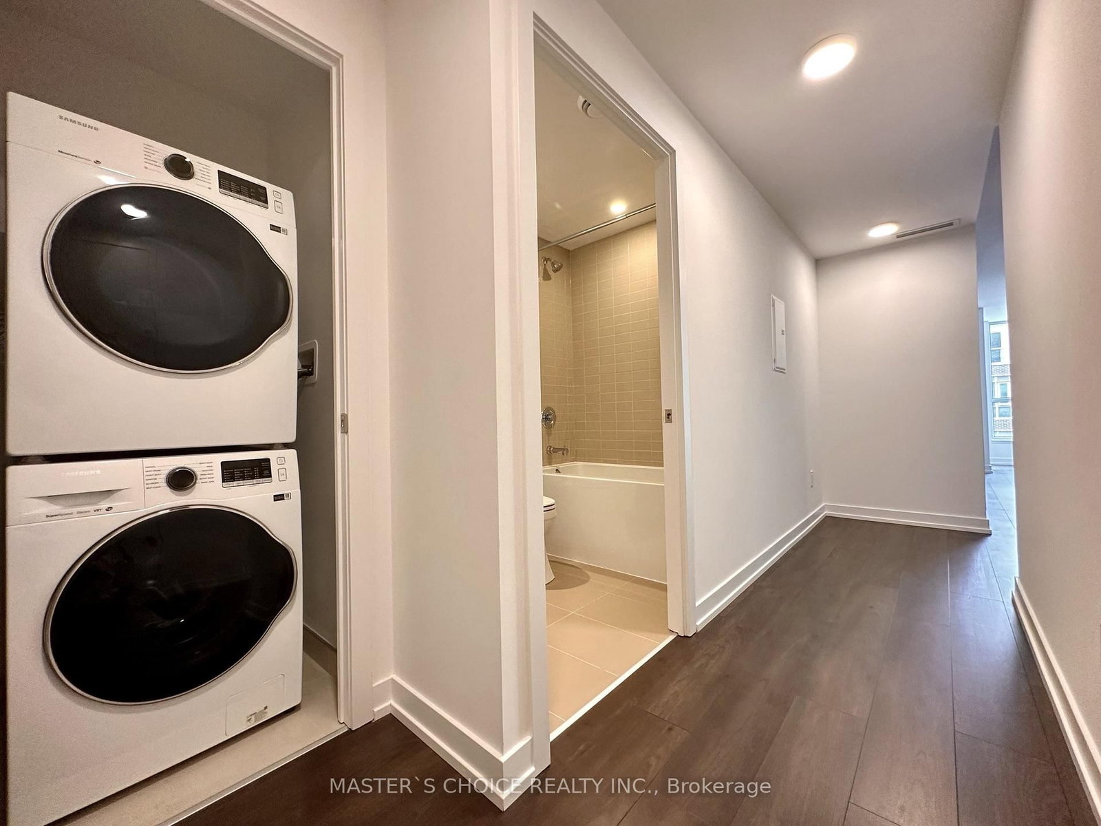 323-150 logan Ave, Toronto — 4