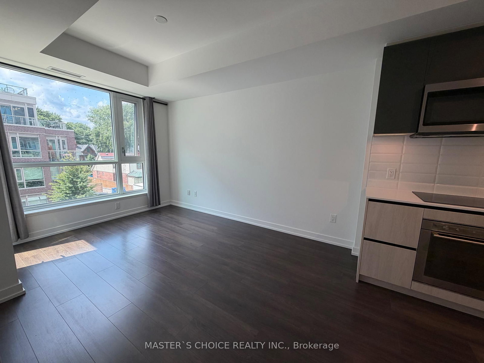 323-150 logan Ave, Toronto — 8