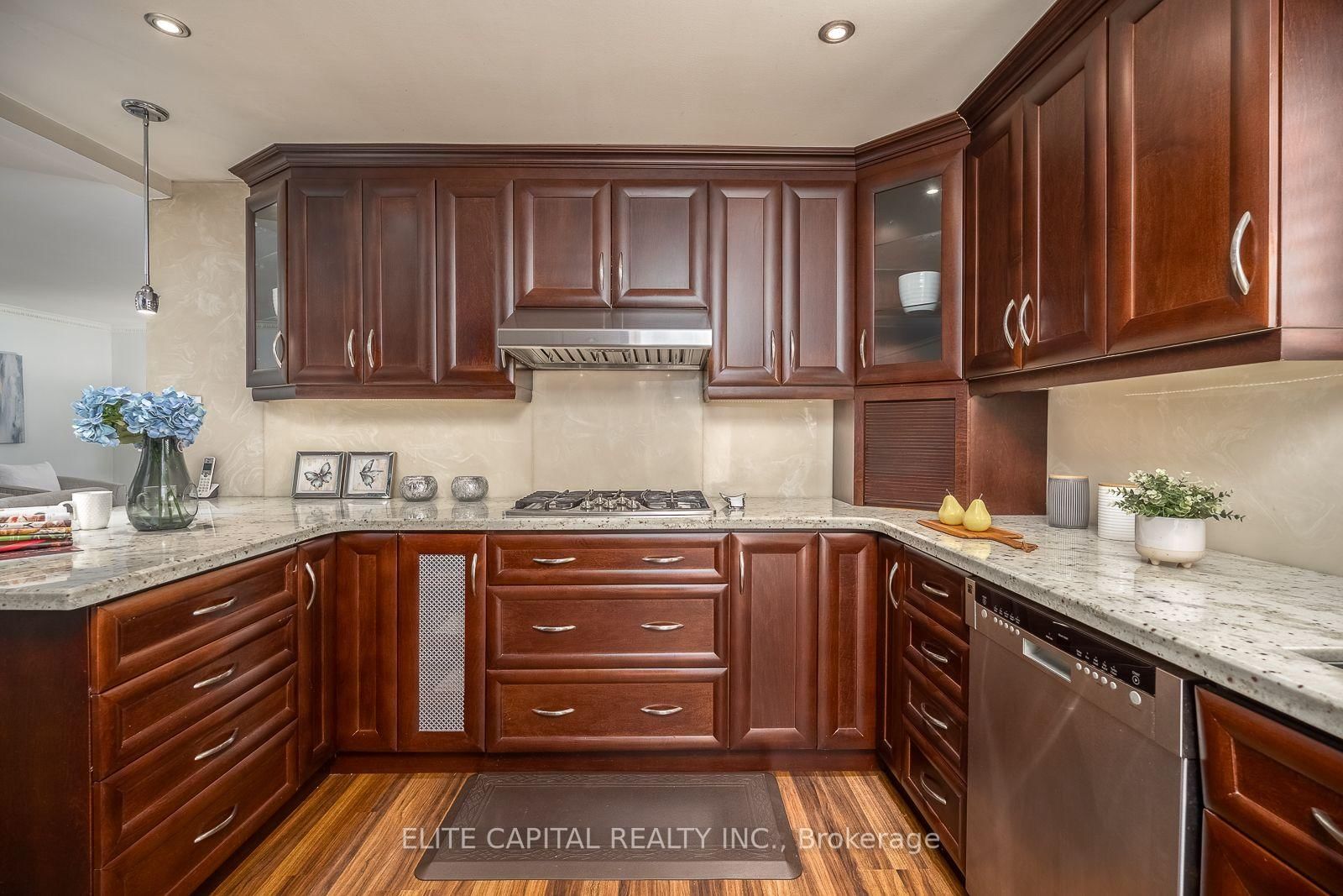 27 Staley Terr, Toronto — 14