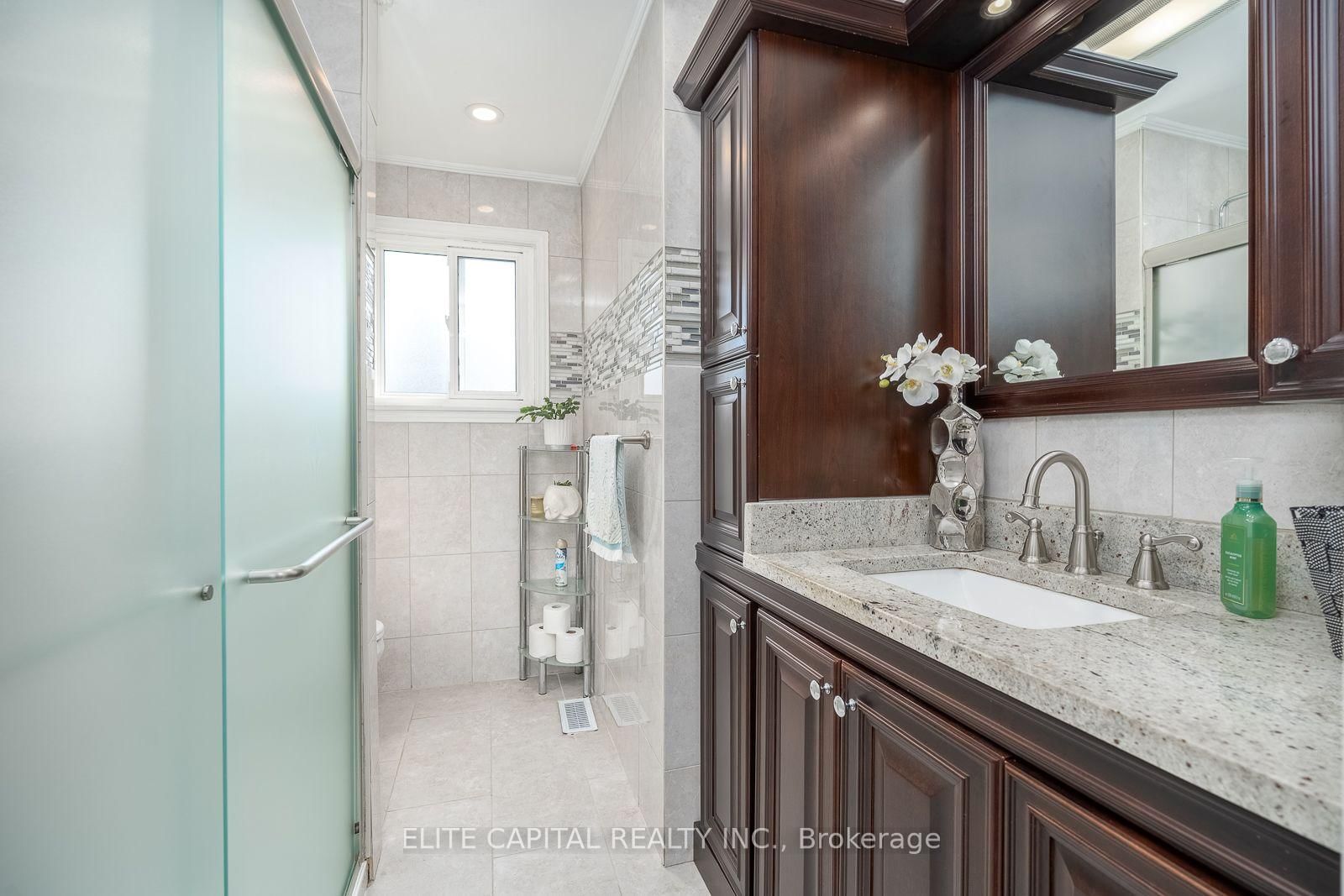 27 Staley Terr, Toronto — 23