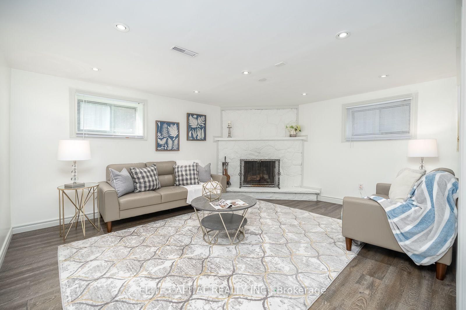 27 Staley Terr, Toronto — 27