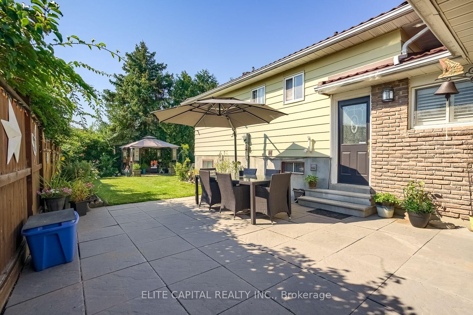 27 Staley Terr, Toronto — 30