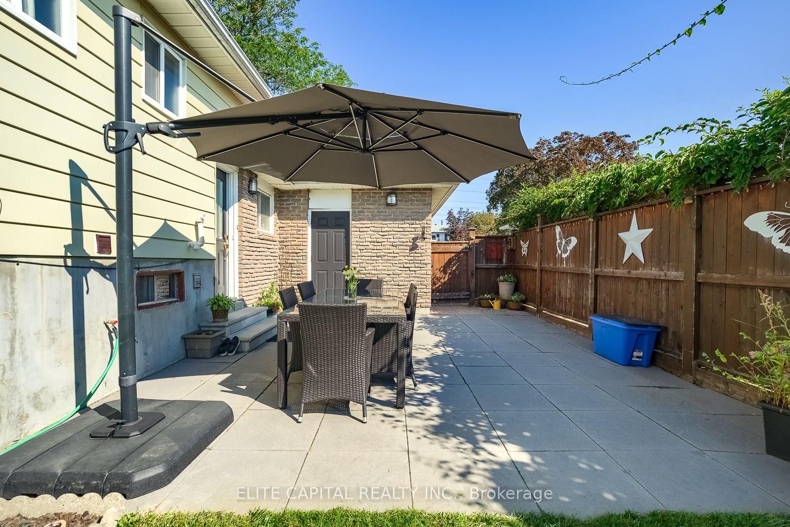 27 Staley Terr, Toronto — 31