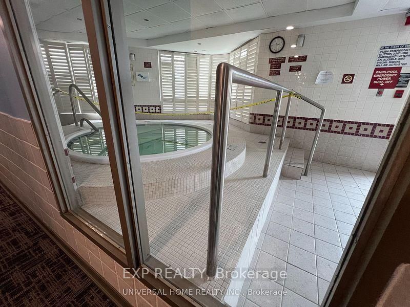 705-350 Alton Towers Circ, Toronto — 12