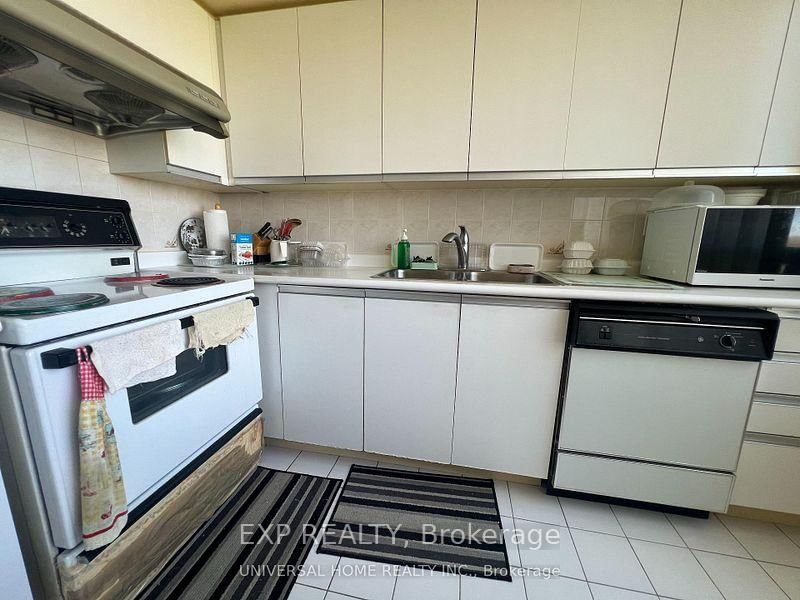 705-350 Alton Towers Circ, Toronto — 7
