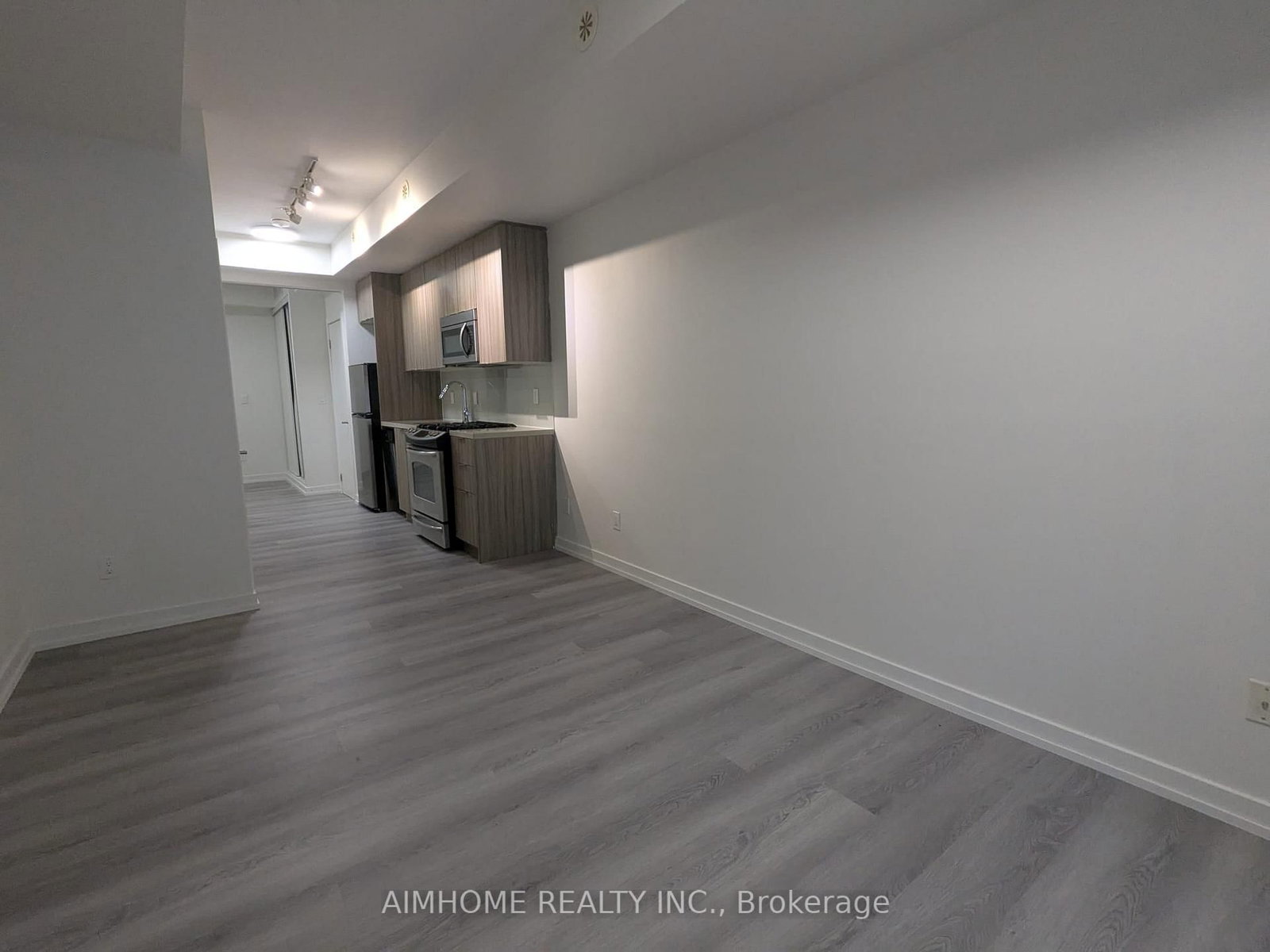 40-140 Broadview Ave, Toronto — 4