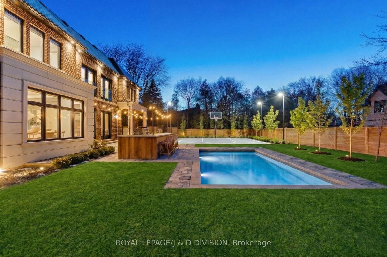 4 Pine Ridge Dr, Toronto — 18