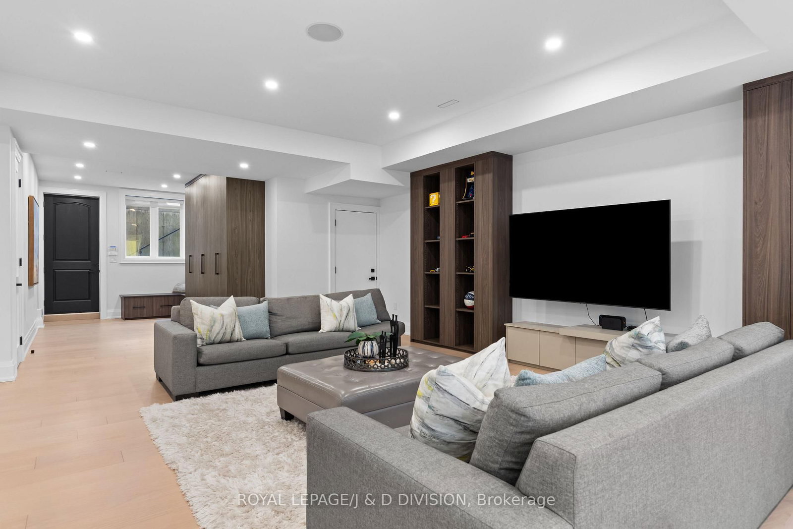 4 Pine Ridge Dr, Toronto — 40