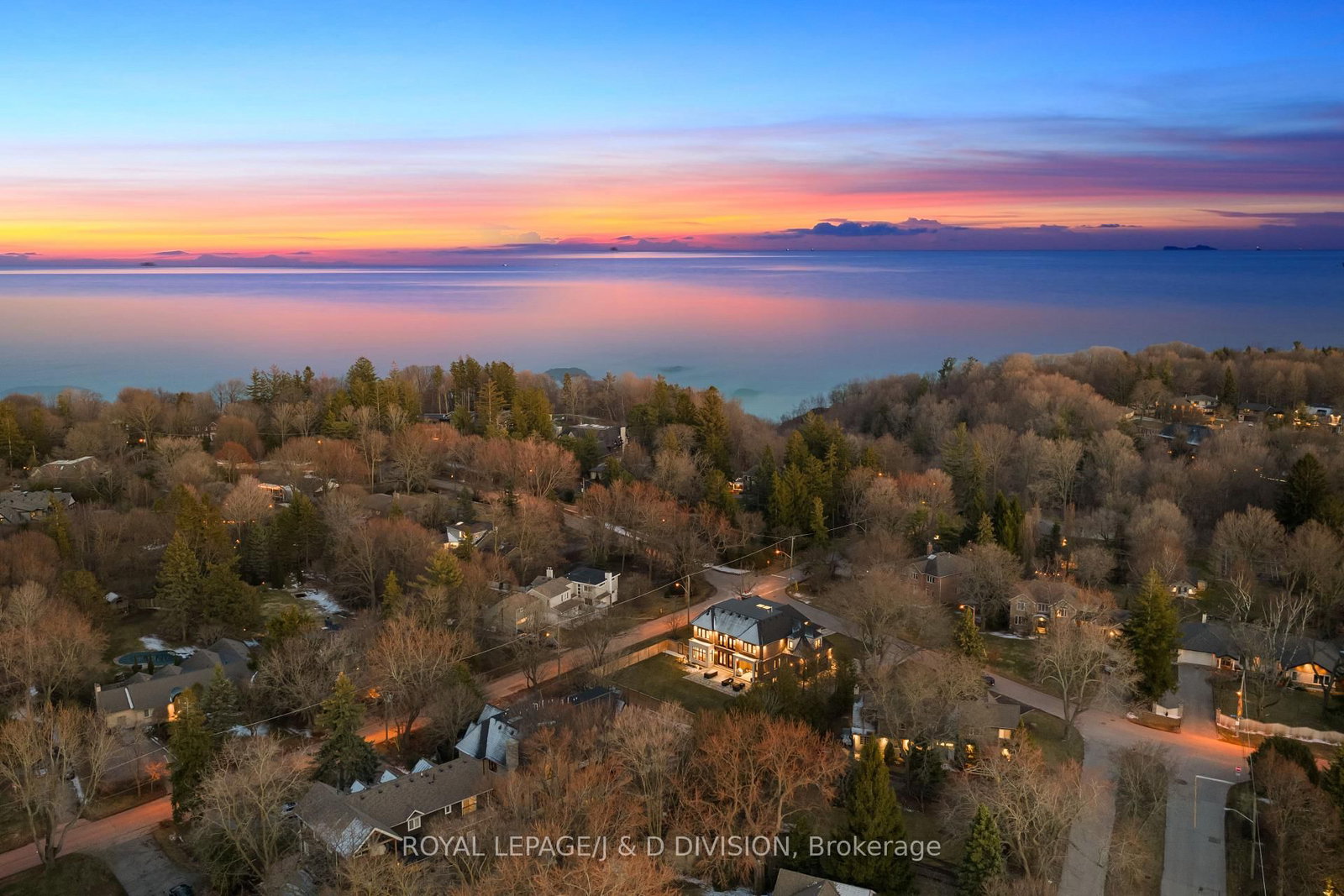 4 Pine Ridge Dr, Toronto — 47