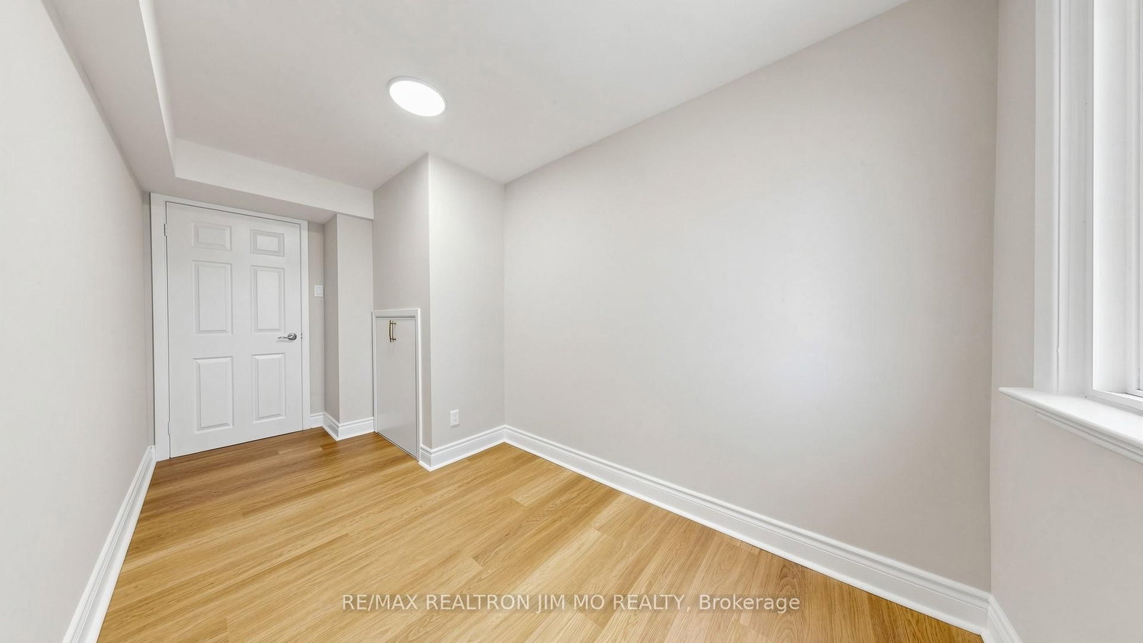 2571 Kennedy Rd, Toronto — 18