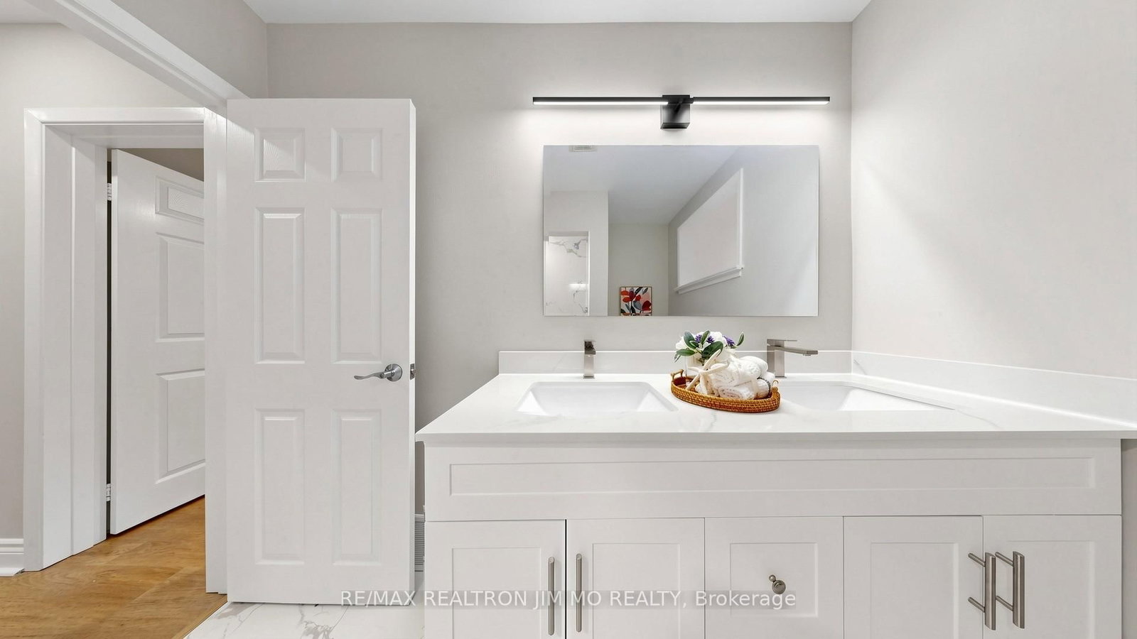 2571 Kennedy Rd, Toronto — 29