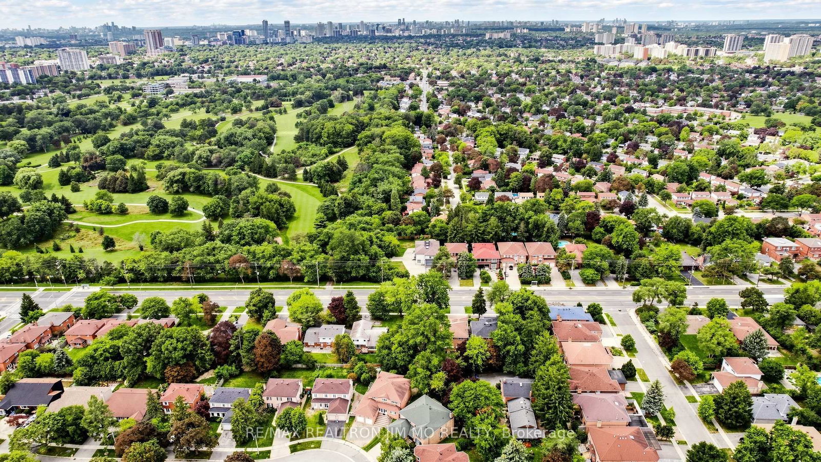2571 Kennedy Rd, Toronto — 50