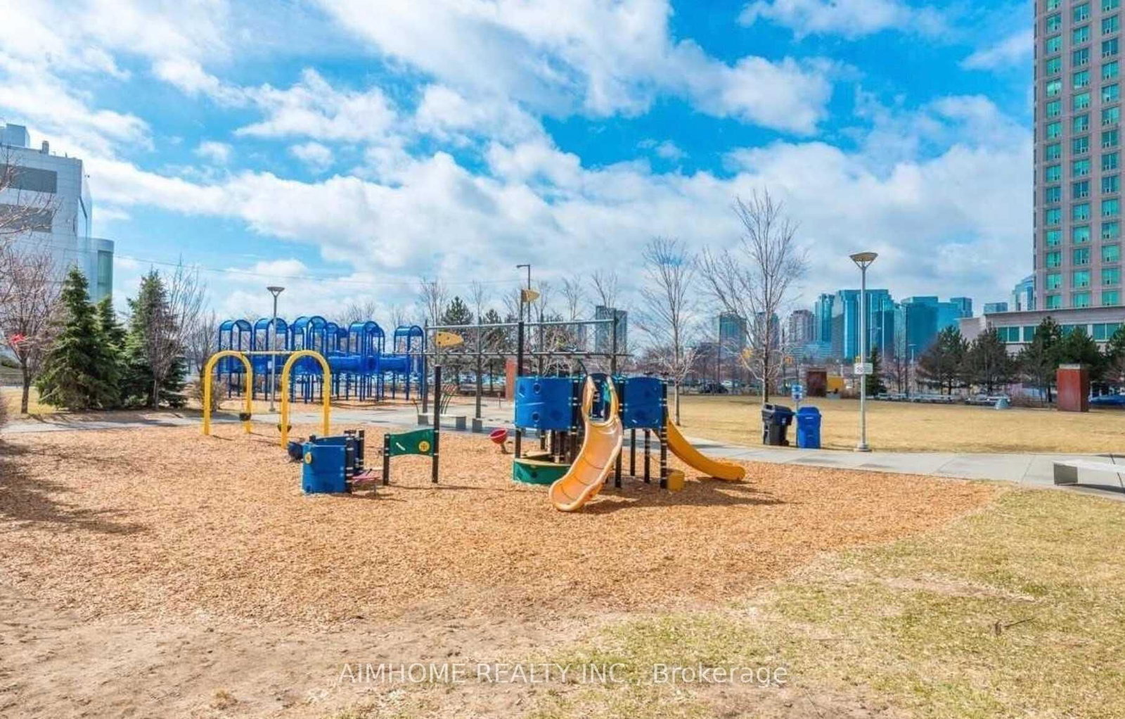 Th 330-38 Lee Centre Dr, Toronto — 15