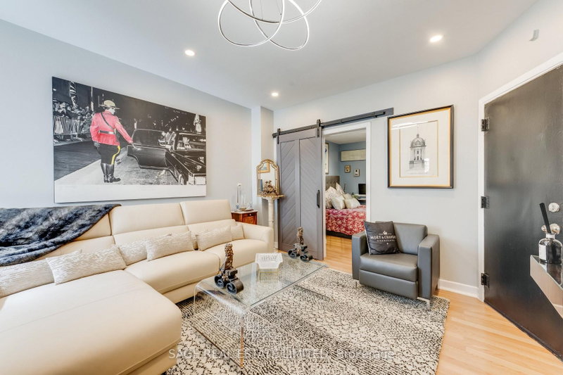 241 Langley Ave - Photo 2