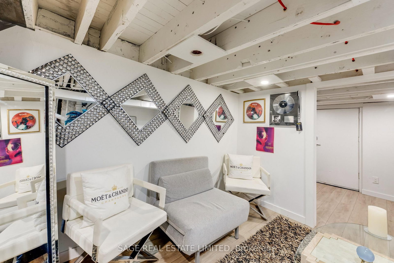 241 Langley Ave, Toronto — 38