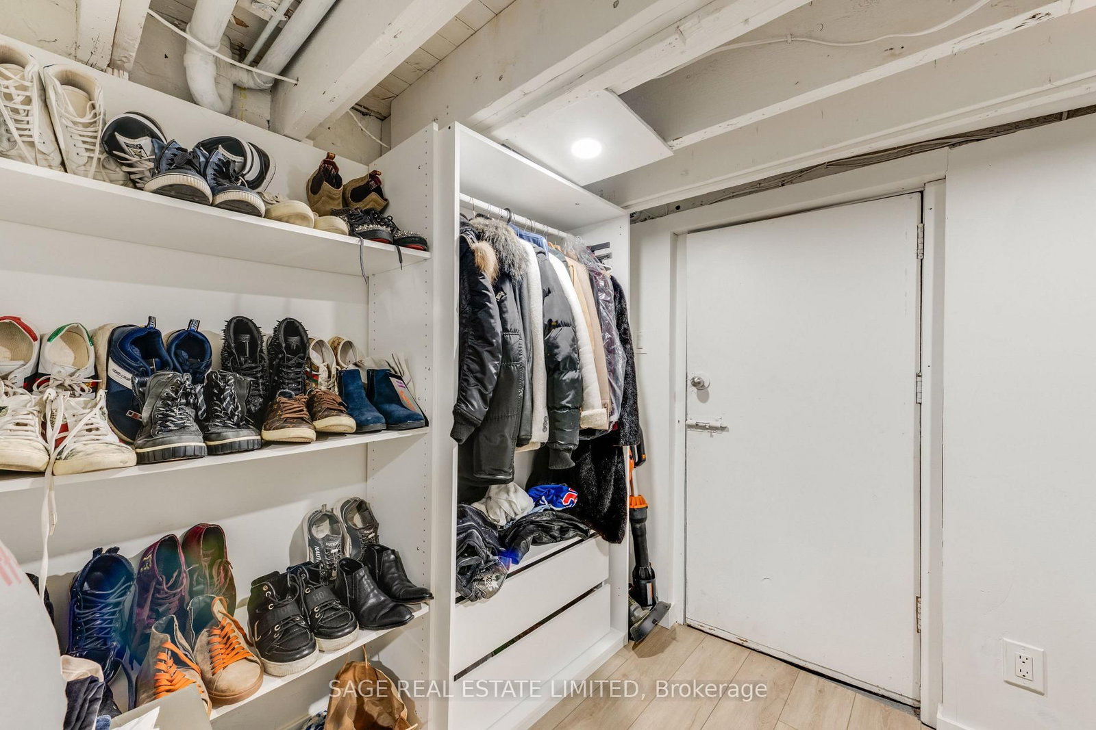 241 Langley Ave, Toronto — 39