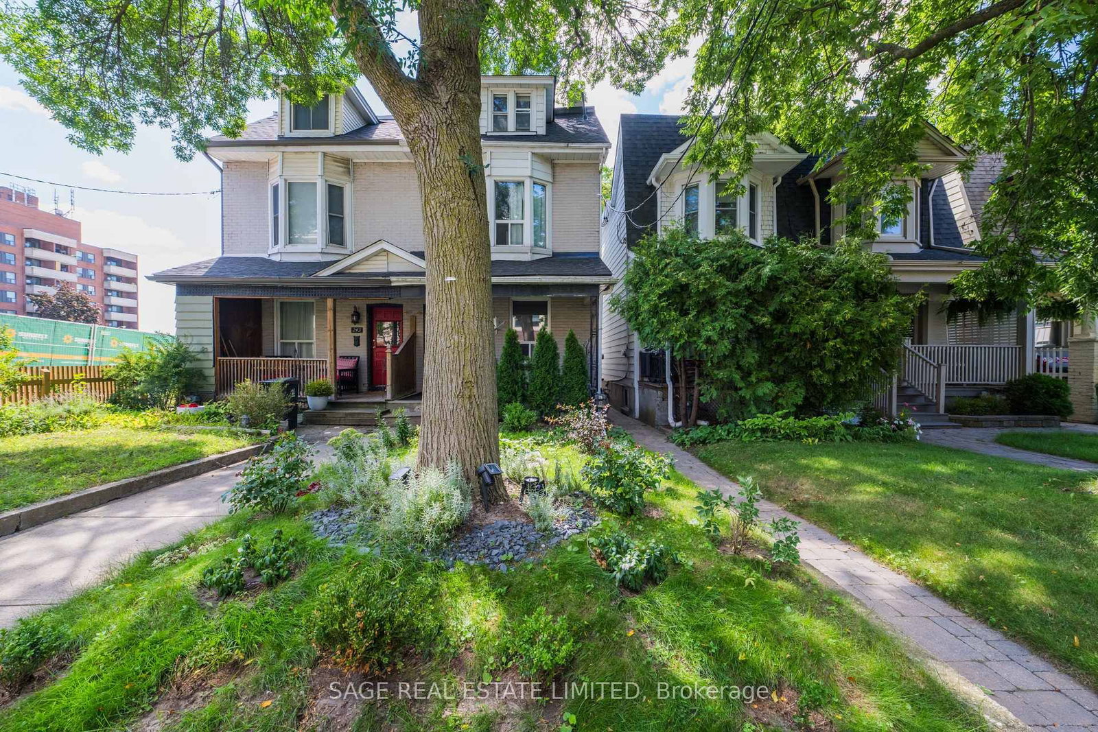 241 Langley Ave, Toronto — 41