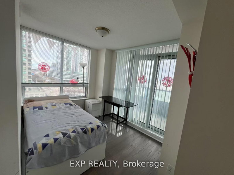 802 - 50 Brian Harrison Way - Photo 3